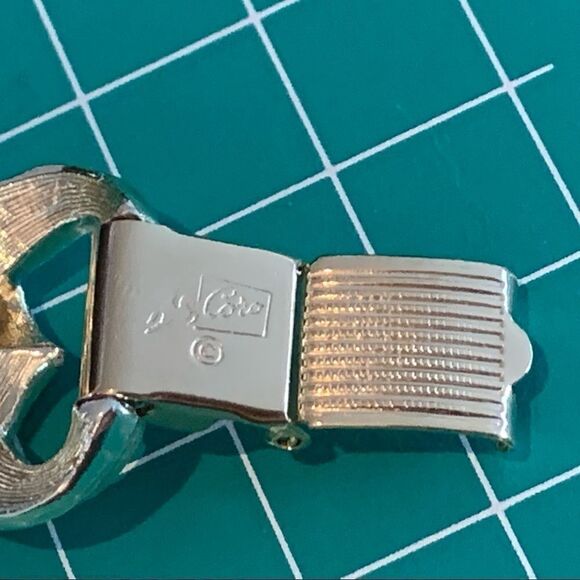 Coro Pegasus Goldtone leaf design bracelet mint - Picture 7 of 10